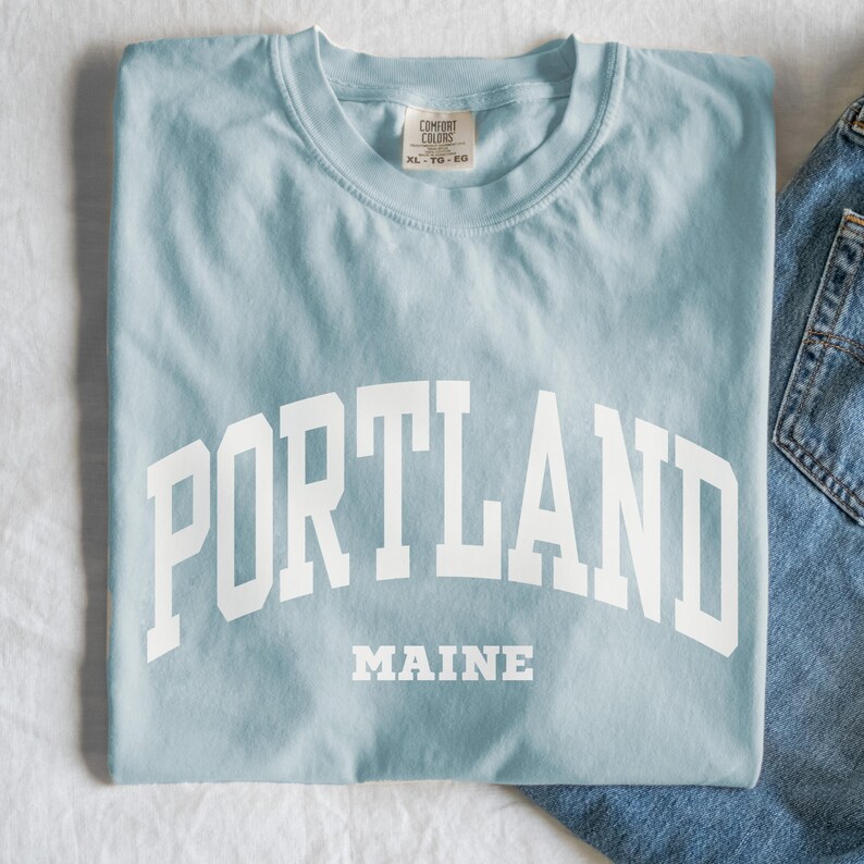 Portland Sweatshirt, Comfort Colors Portland Maine Shirt Maine Vacation Trip Souvenir Gift, Student Maine Crewneck Preppy Portland Tshirt