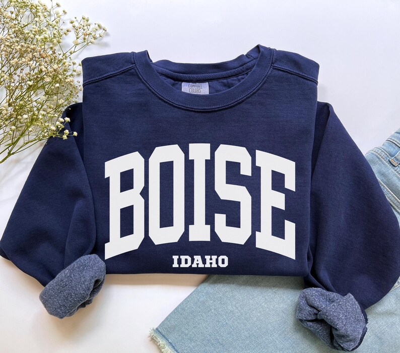 Boise Sweatshirt, Comfort Colors Boise Idaho Shirt Student Preppy Boise Crewneck, Game Day Sports Jersey Idaho Vacation Trip Souvenir Gift
