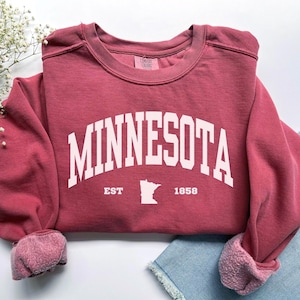 Minnesota Sweatshirt, Comfort Colors Minnesota Shirt, Minnesota Vacation Trip Souvenir Gift, Midwest College Student Gift Minnesota Crewneck