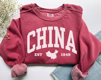China Sweatshirt, Comfort Colors China Map Shirt China Vacation Trip Souvenir Gift, Asia Vacay Chinese Roots Pride PRC China Flag Crewneck