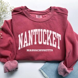 Nantucket Sweatshirt, Comfort Colors Nantucket Shirt, Massachusetts Vacation Trip Souvenir Gift, Summer Beach Sweater Massachusetts Crewneck