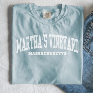 Marthas Vineyard Sweatshirt, Comfort Colors Marthas Vineyard Shirt Massachusetts Vacation Girls Trip Souvenir Gift, Massachusetts Crewneck