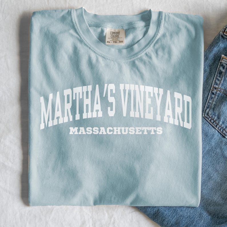Marthas Vineyard Sweatshirt, Comfort Colors Marthas Vineyard Shirt Massachusetts Vacation Girls Trip Souvenir Gift, Massachusetts Crewneck
