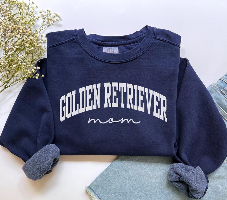 Golden Retriever Mom Sweatshirt, Comfort Colors Golden Retriever Mom Shirt, Dog Mom Gifts, Dog Mom Sweatshirt, Golden Retriever Mom Gift Tee