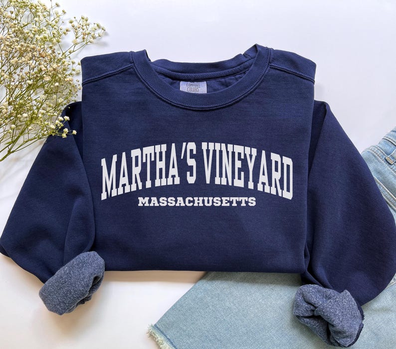 Marthas Vineyard Sweatshirt, Comfort Colors Marthas Vineyard Shirt, Massachusetts Vacation Girls Trip Souvenir Gift, Massachusetts Crewneck