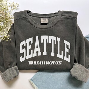 Seattle Washington Sweatshirt, Comfort Colors Seattle Shirt, Washington Vacation Trip Souvenir Gift, Sports Seattle WA Crewneck Student Gift