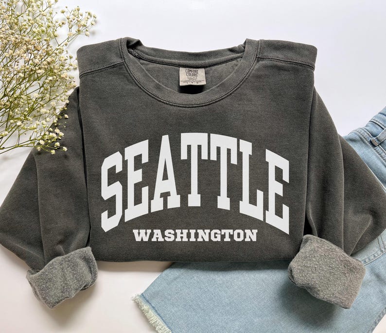 Seattle Washington Sweatshirt, Comfort Colors Seattle Shirt, Washington Vacation Trip Souvenir Gift, Sports Seattle WA Crewneck Student Gift