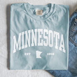 Minnesota Sweatshirt, Comfort Colors Minnesota Shirt, Minnesota Vacation Trip Souvenir Gift, Midwest College Student Gift Minnesota Crewneck