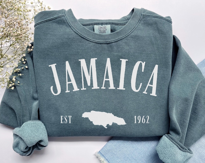 Jamaica Sweatshirt, Comfort Colors Jamaica Map Shirt Jamaican Sweater, Jamaica Vacation Trip Souvenir Gift Travel Caribbean Jamaica Crewneck