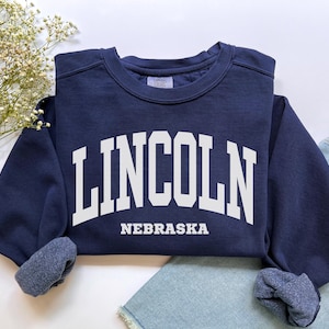 Lincoln Sweatshirt, Comfort Colors Lincoln Shirt, Nebraska Vacation Trip Souvenir Gift, College Student Tee Sports Crewneck Nebraska Sweater