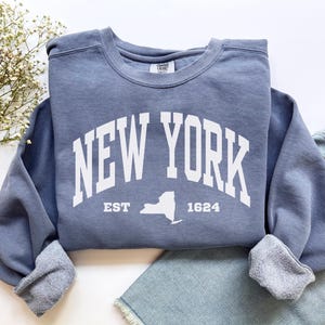 New York City Sweatshirt, Comfort Colors New York Shirt, New York Vacation Trip Souvenir Gift, NYC Sweater Downtown NY Manhattan Crewneck