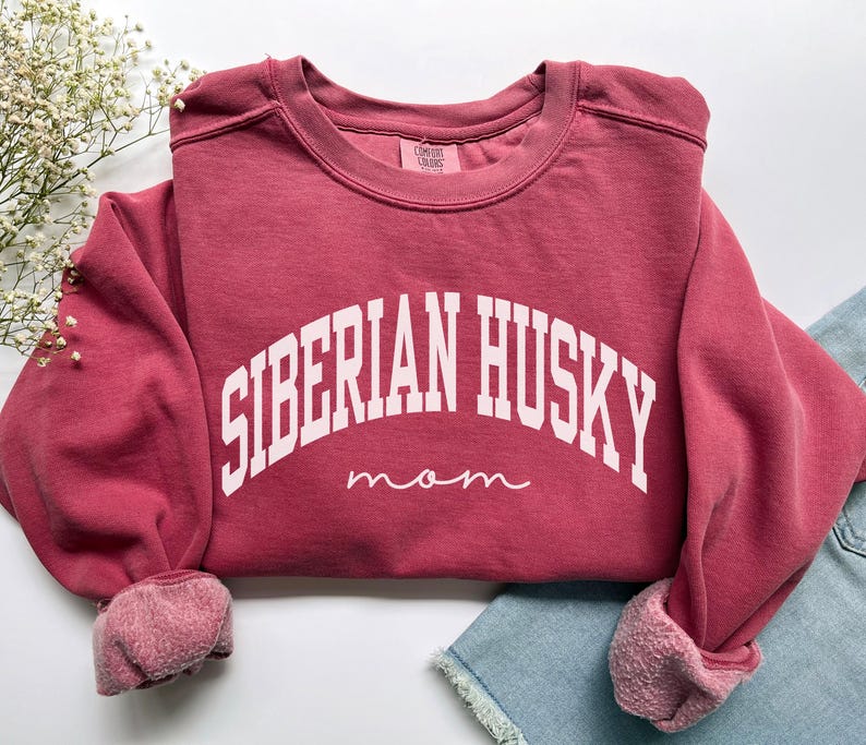 Siberian Husky Mom Sweatshirt, Comfort Colors Siberian Husky Mom Shirt, Dog Mom Gift, New Puppy Gift, Husky Mama Shirt, Husky Owner Gift