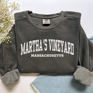 Marthas Vineyard Sweatshirt, Comfort Colors Marthas Vineyard Shirt Massachusetts Vacation Girls Trip Souvenir Gift, Massachusetts Crewneck