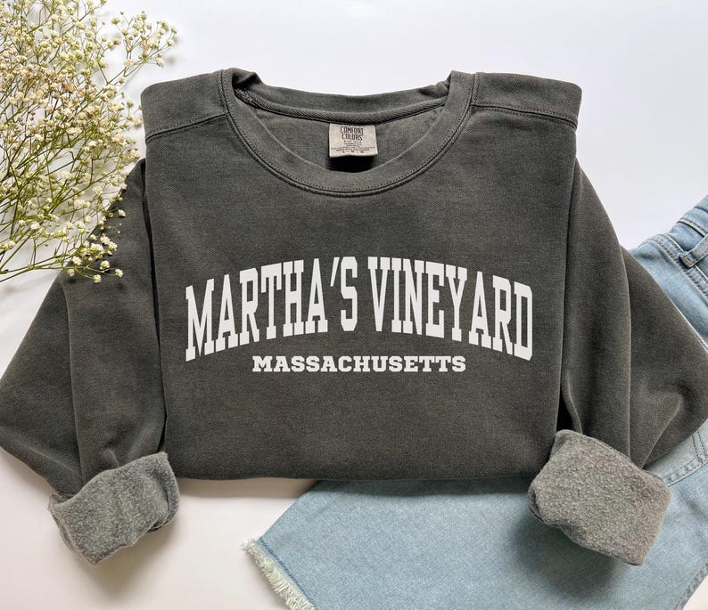 Marthas Vineyard Sweatshirt, Comfort Colors Marthas Vineyard Shirt Massachusetts Vacation Girls Trip Souvenir Gift, Massachusetts Crewneck