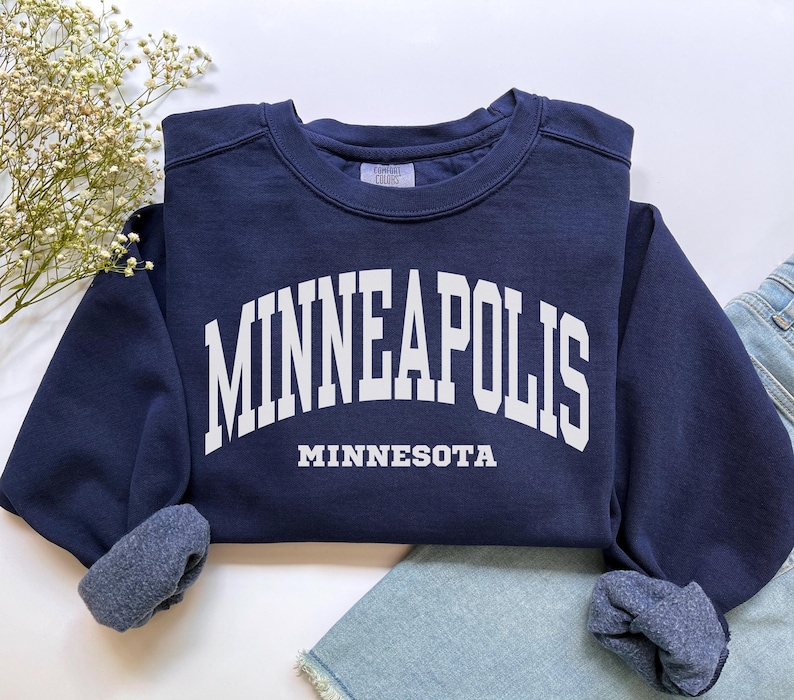 Minneapolis Sweatshirt, Comfort Colors Minneapolis Shirt, Minnesota Vacation Trip Souvenir Gift, College Student Game Day Minnesota Crewneck