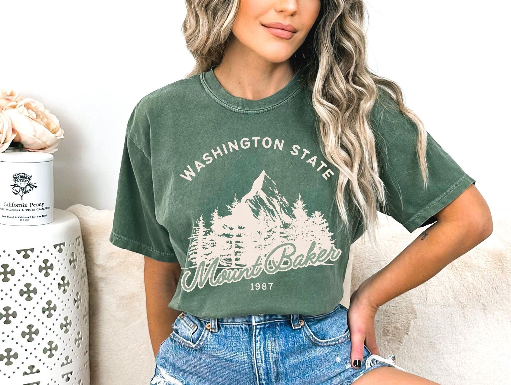 Mount Baker Sweatshirt, Comfort Colors Washington Souvenir Vacation Gift Mount Baker Shirt, PNW Trip Pacific Northwest Mount Baker Tshirt