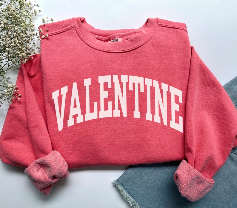 Valentine Sweatshirt, Comfort Colors Be My Valentine Shirt Valentines Day Gift XOXO Sweater, Preppy Valentines Day Crewneck Love Sweatshirt
