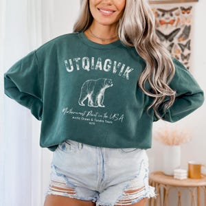 Utqiagvik Alaska Sweatshirt, Comfort Colors Barrow Alaska Shirt, Utqiaġvik Alaska Souvenir Trip Vacation Gift, Arctic Ocean Polar Bear Shirt