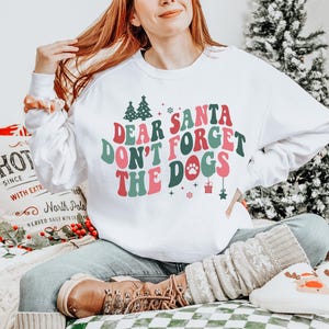 Christmas Dog Mom Sweatshirt, Comfort Colors Christmas Dog Mama Shirt Dog Christmas Gift for Dog Mom, Dog Mom PJs Christmas Dog Dad Crewneck