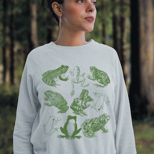 Toad Frog Gifts Dark Academia Goblincore Animal Sweatshirt Cute Frog Cottagecore Clothes Oversized Swearshirt Tree Frog Cottage Core