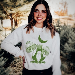 Frosch Kröte Sweatshirt Goblincore Kleidung Cottagecore Kleidung Pilz Sweatshirt Dark Academia Kleidung Magic Mushroom Shirt