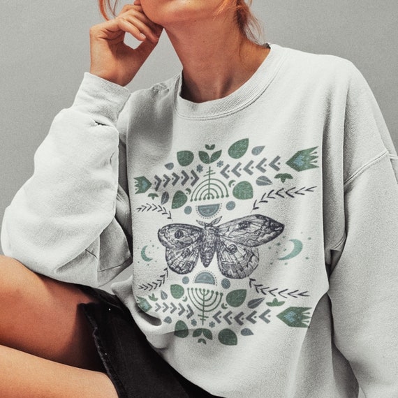 Hippie Hoodie Gothic Hippie Cottagecore Clothing Aesthetic Sweatshirt Luna Moth Trendy Sweatshirt Moon Phases Sweatshirt Moon Botanical