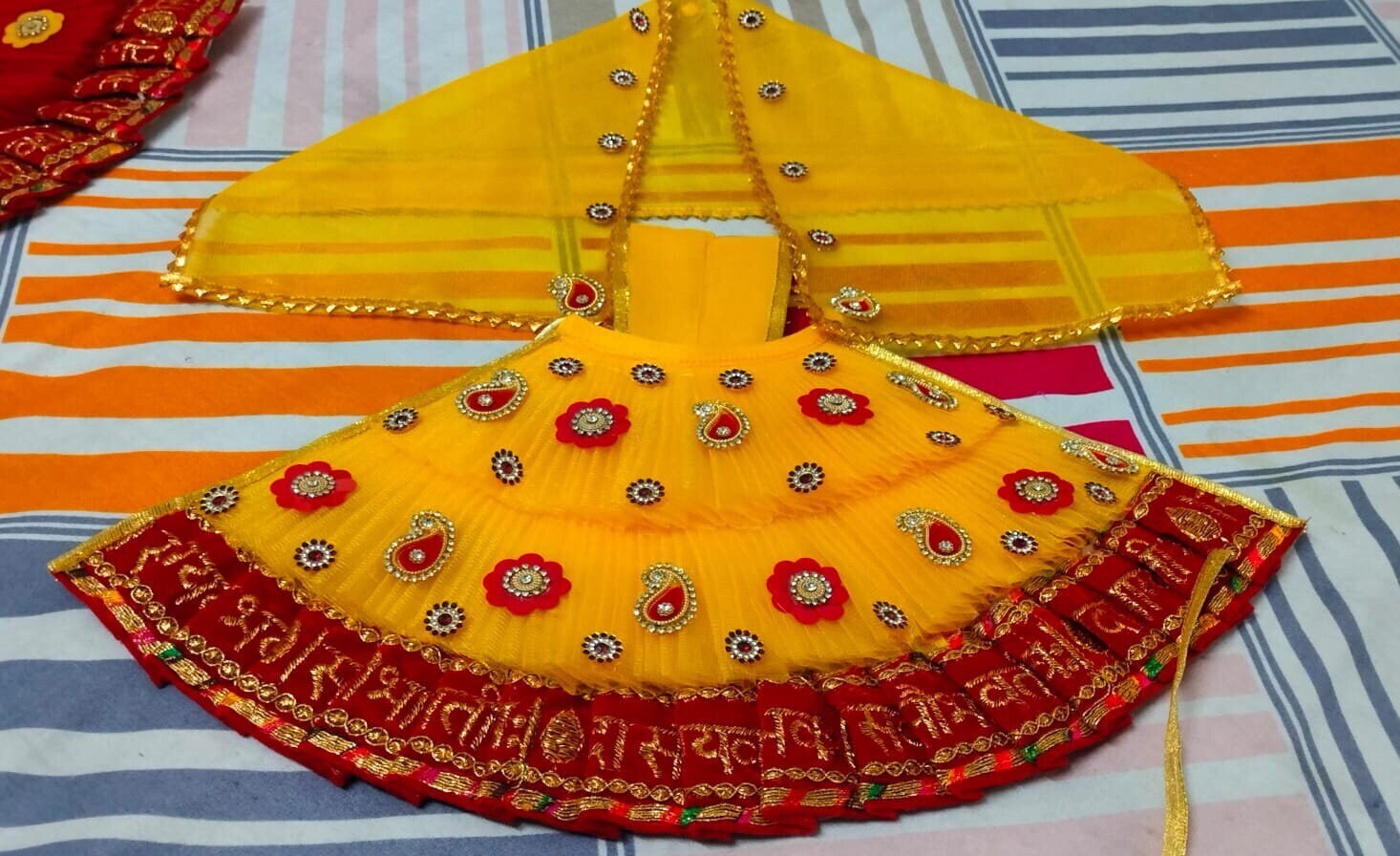 Lehenga Choli Silk Patka for Devi 