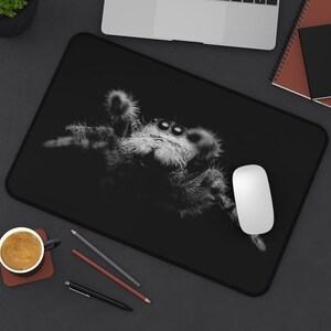 Leaping Jumping Spider Desk Mat