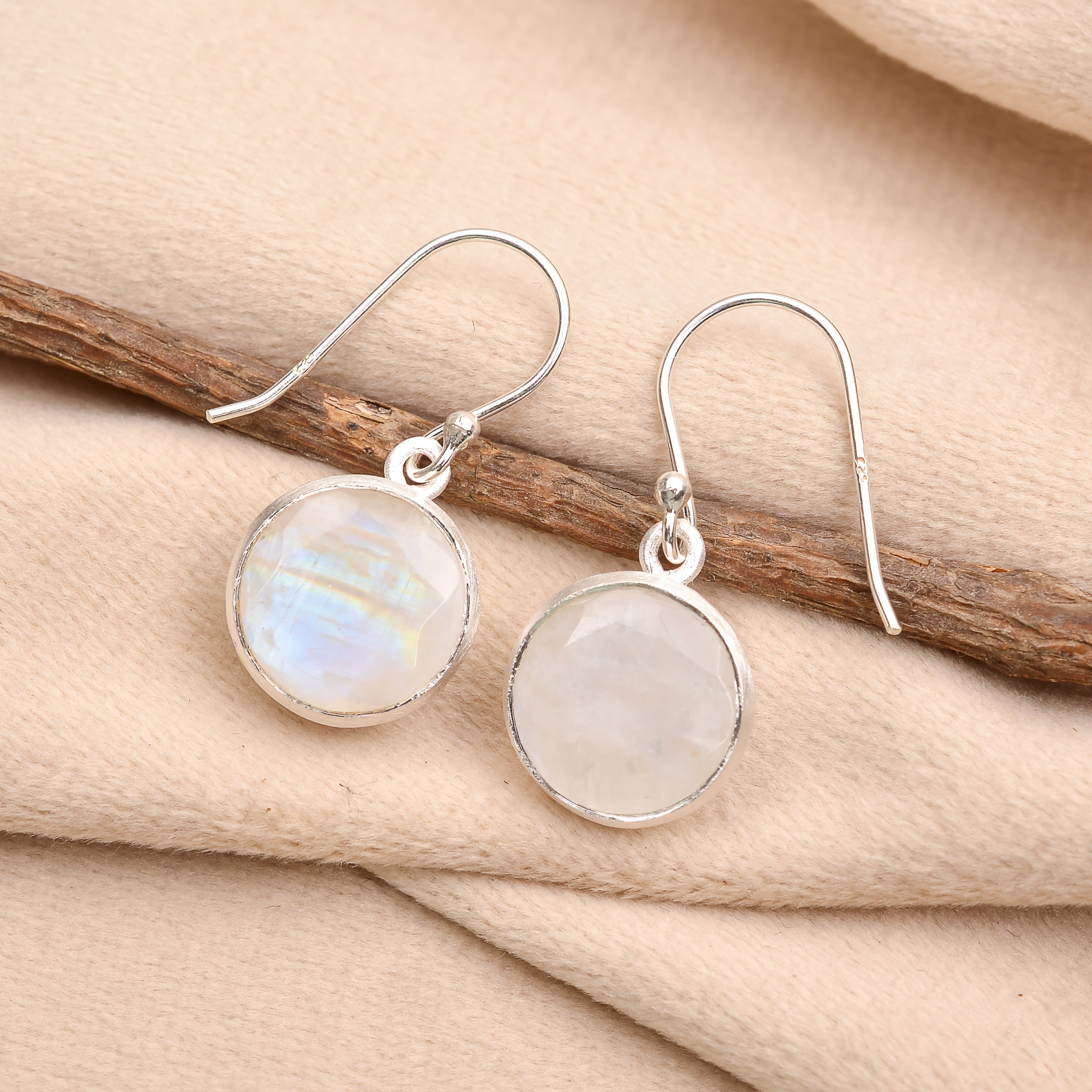 Orecchini a pera in argento sterling 10 x 12 mm / ES254