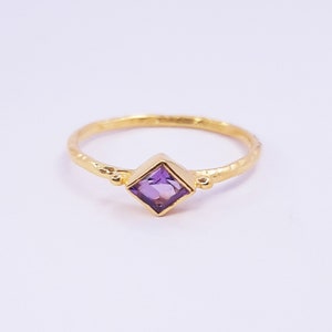 Natural Amethyst Engagement Ring, Rare Amethyst Ring For Women, 18k Gold Minimalist Ring, Raw Stone Ring, Gift For Her, Valentines Day Gift