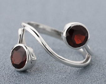Naturlig granatring - Röd granatring - Granatring i sterlingsilver - Ring med 2 granatstenar - Rund granatring