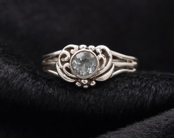Minimal Sky Blue Topaz Handmade Silver Gemstone Ring, Statement Ring, Solitaire Ring, 925 Sterling Silver Ring, Christmas Gift For Her