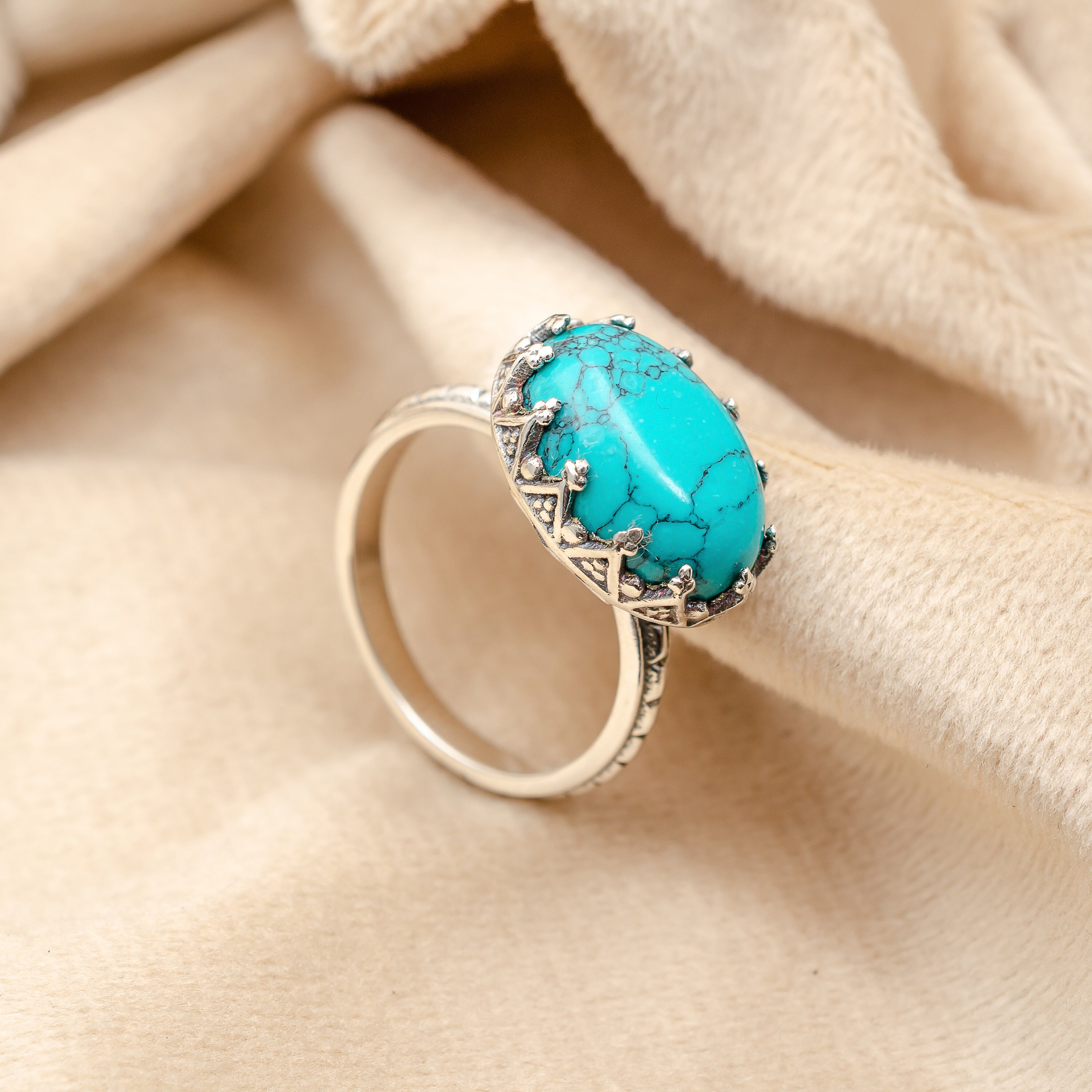 本物のターコイズリング、オーバルカボションリング、ユニークな宝石