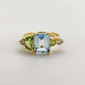 Blue Topaz and Peridot Ring, Asymmetrical Half Moon Ring, December and August Birthstone, Unique Modern Ring, Sterling Silver, Gift For Her