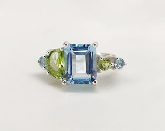 Bague unique avec topaze bleue et péridot, bague de fiançailles multi-pierres en argent sterling, bijoux aigue-marine, cadeau de naissance personnalisé pour elle