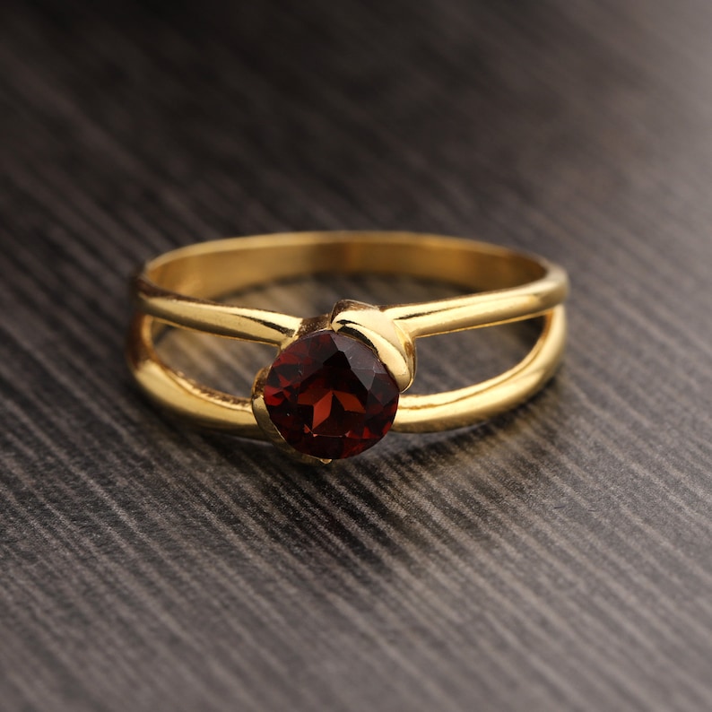 Round Garnet Gemstone Ring Double Band Ring 925 Sterling Silver Ring