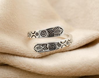 Anillo ajustable tribal de plata de ley 925, anillo bohemio grabado, banda vintage oxidada, anillo étnico llamativo para mujeres y hombres.