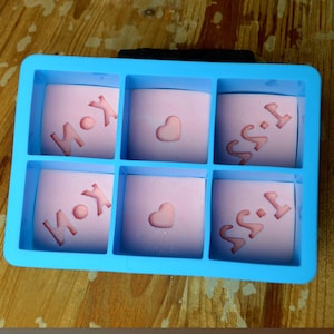 Customizable Ice Cube Tray