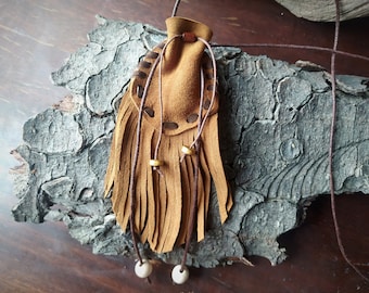 Medizin Tasche aus Leder, Medizin Beutel, Tasche für Talismane, Kleine Wildleder Tasche für ein Amulett oder Talisman, Medizin Tasche Halskette