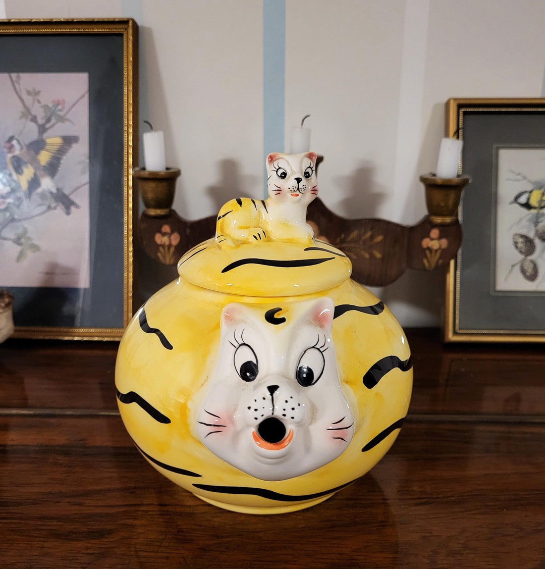 信楽焼　陶仙作虎 Shigaraki pottery Tiger Vintage 信楽焼陶仙作虎 Shigaraki pottery Tiger Vintage