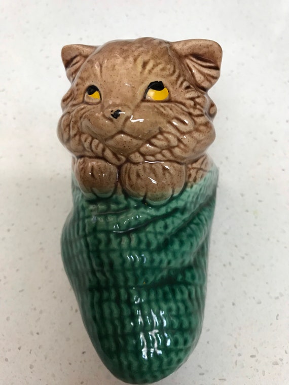Vintage Ceramic Brown Kitty Cat Wall Pocket Vase