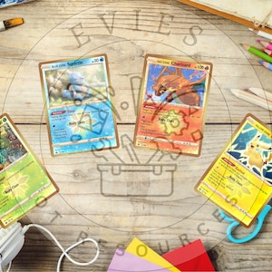 Puede incluir: Cuatro cartas de intercambio de Pokémon con Squirtle, Charizard, Bulbasaur y Pikachu. Las cartas son doradas y presentan a los Pokémon en un estilo de dibujos animados.