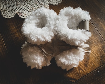 Organic Cotton Sherpa Baby Booties | Crib Shoes | Baby Reveal | Soft Sole Slippers | Fuzzy Slippers