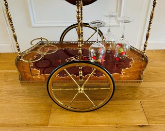 Mid-Century Italian bar cart/serving cart made of wood and brass