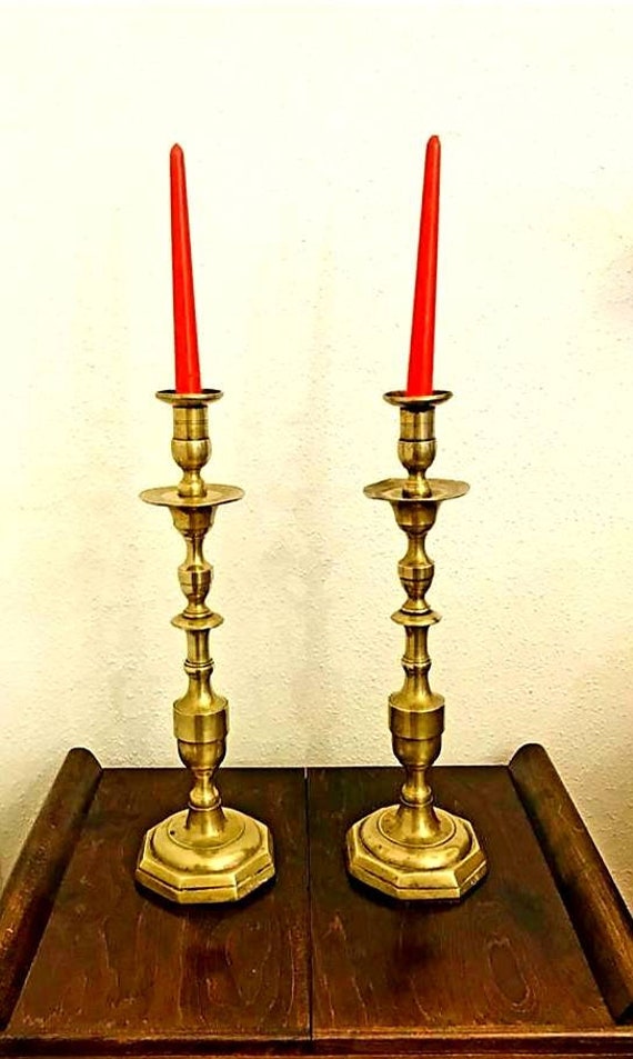 Ein Set aus Vintage XXL Kerzenhalter / Kerzenständer aus massivem Messing aus den 50er Jahren