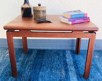 Very high quality mid-century, Danish design coffee table / side table set made of teak from the 60s Aksel Kjersgaard Mid Century