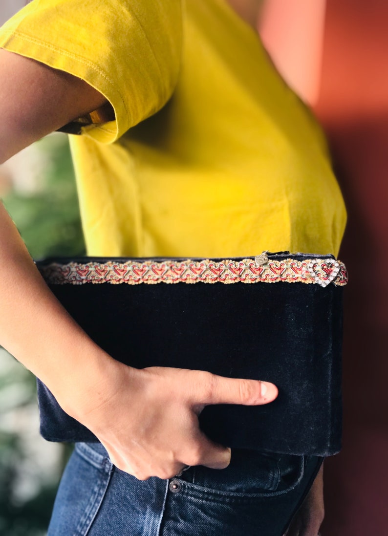 Handmade velvet sachet with 100/% recycled fabrics and vintage trim