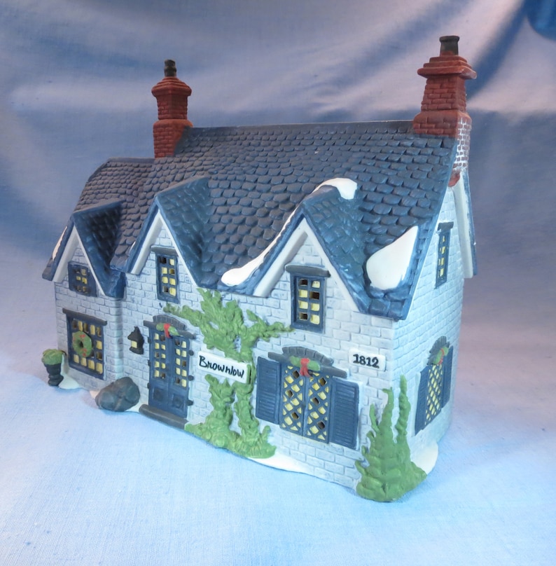 Department 56 Dickens/' Village Series Brownlow House Oliver Twist