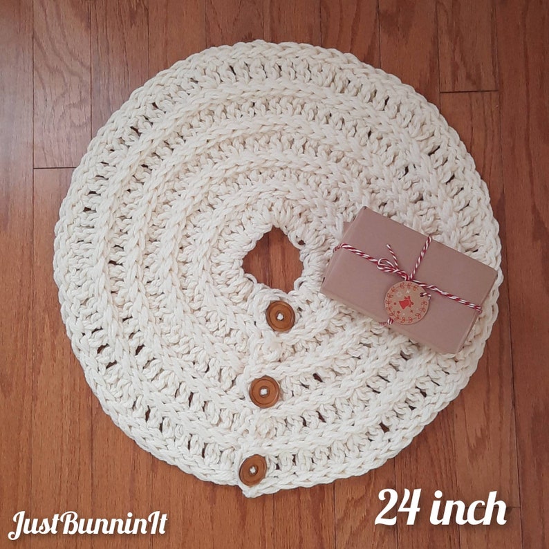 Farmhouse Christmas Tree Skirt / Crochet Rustic Christmas Tree Skirt / Chunky Knit Tree Skirt 24 inches