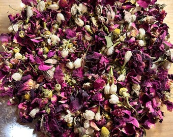 Rose Chamomile & Jasmine Potpourri Stovetop Simmering Kit Floral Scent Flower Buds Petals Mix Makes 1 Pot Lasts 3 Days or More Handmade Gift